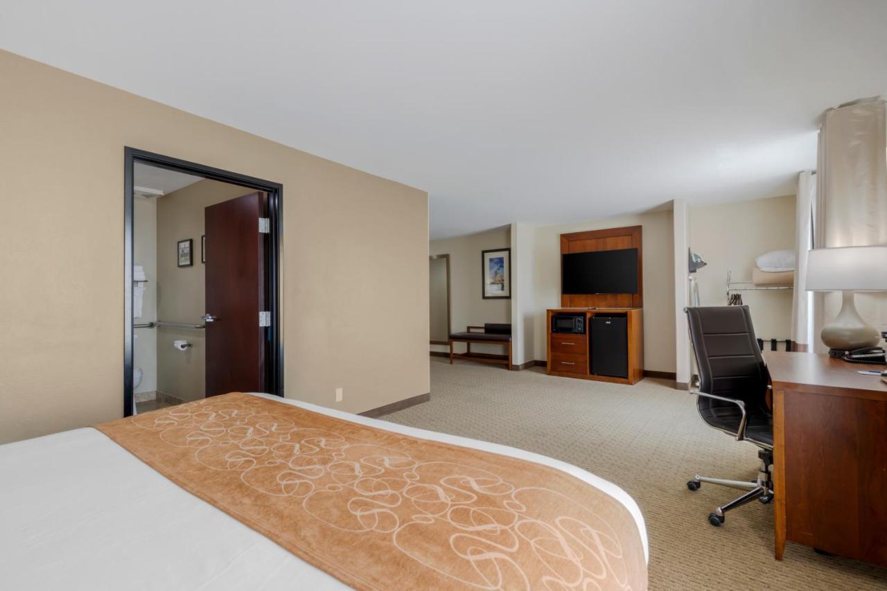 คอมฟอร์ต สวีท ฟลูเกอร์วิลล์ - ออสติน นอร์ท Hotel ภายนอก รูปภาพ